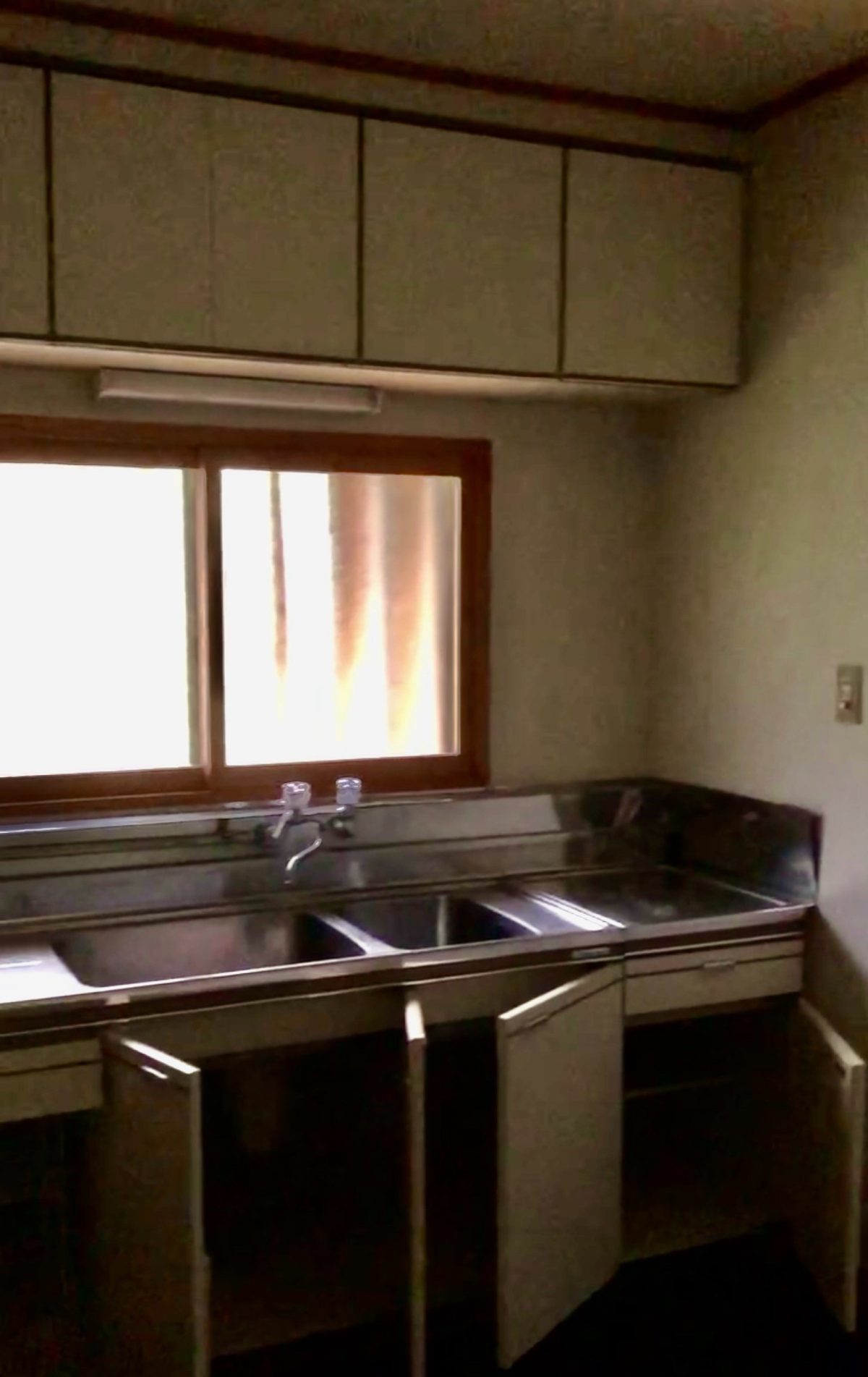 Kitchen - Before